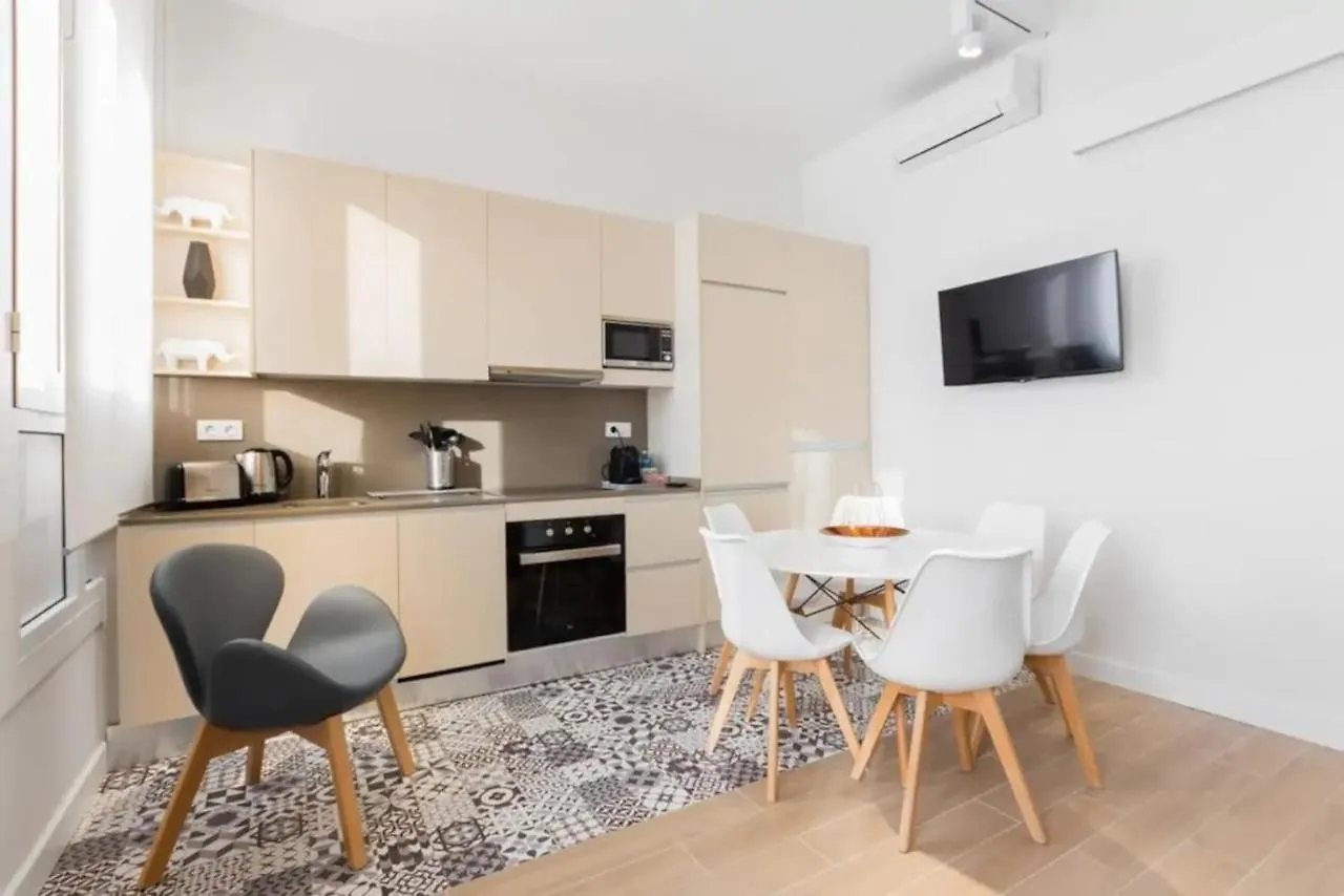 Canela Homes Barcelona Marina 0*,